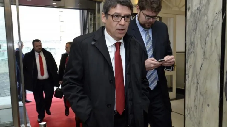 "Crnoja je nasilnik i lažov koji potkrada državu"