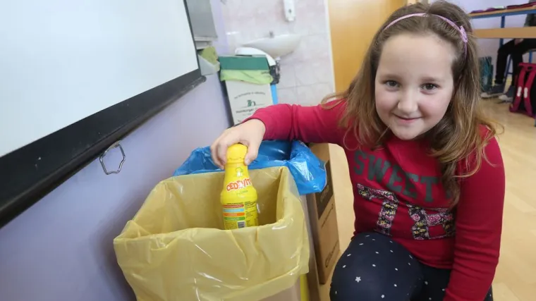 Osnovce u &Scaron;emovcu učili o razvrstavanju otpada: Dobre se navike stječu odmalena