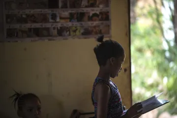 Država dijeli stipendije djevojkama koje ostanu - djevice