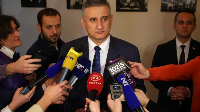 Karamarko poslao o&scaron;tro upozorenje ako ga se smijeni