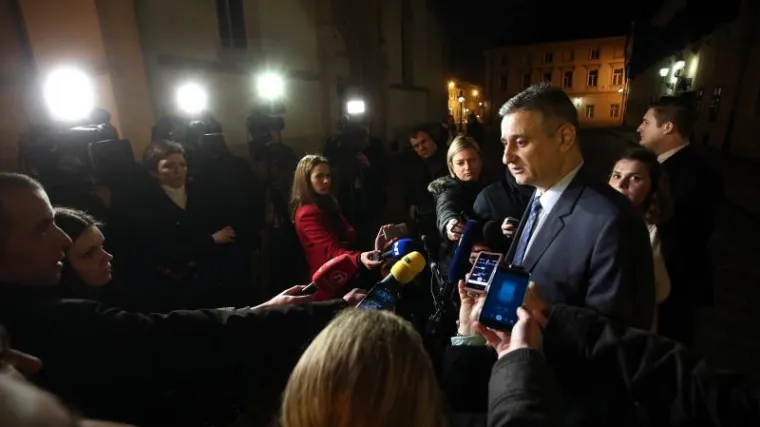 To su sve bile laži, nepotrebna klasična haranga