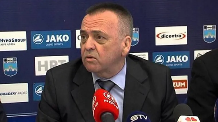 Vrkić: ''Sve ide po planu, do&scaron;lo je do nesporazuma''; Navijači ne odustaju od okupljanja!