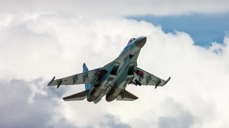 Ruski SU-27 "opasno i neprofesionalno" presreo američki izviđački avion