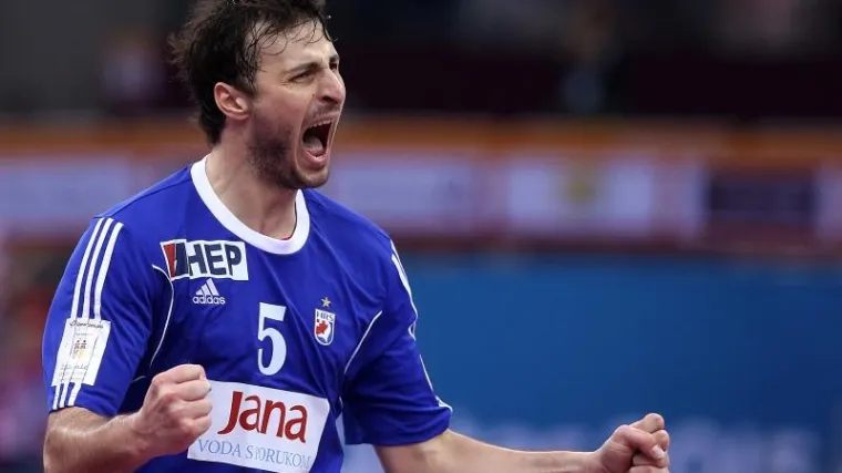 Čitav svijet gleda prema Poljskoj!