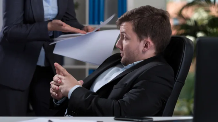 Zašto kolega neradnik još ima posao?