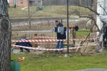 Dijete staro godinu i pol upalo u jamu punu vode i umrlo nedugo nakon pronalaska!