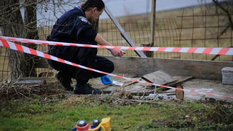 Četverogodi&scaron;njak svog brata od godinu i 7 mjeseci izvlačio iz hladne vode