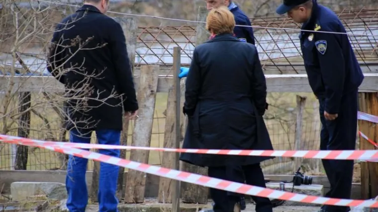 Dječačić od godinu i pol pao u jamu punu vode i utopio se