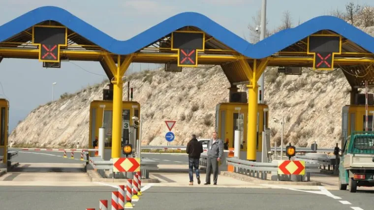 HAC uvodi leteće blagajnike, mehaničare i električare