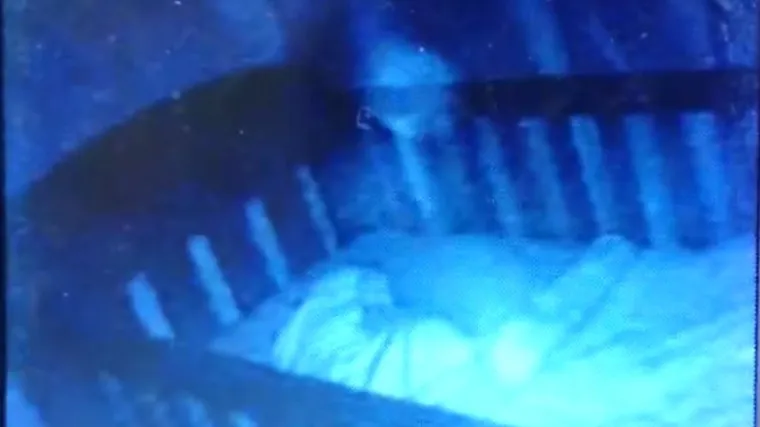 Majka snimila bebu duha u kolijevci u kojoj joj je bila kćer