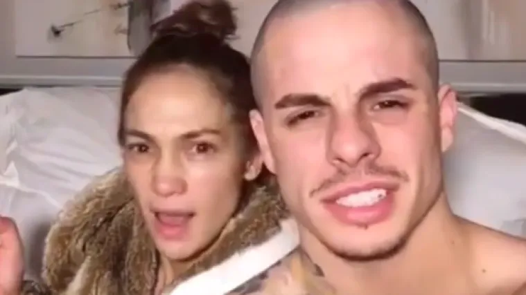 Jennifer Lopez zapjevala bez &scaron;minke