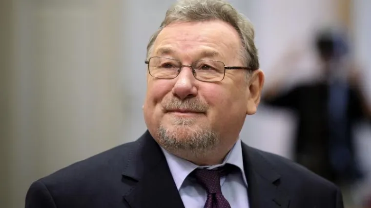 Spominje '90., &Scaron;eks, Tuđman, '45...