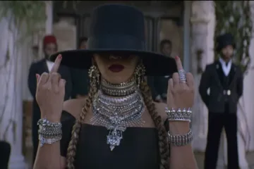 Beyonce ima novi spot u kojem se uspoređuje s Billom Gatesom