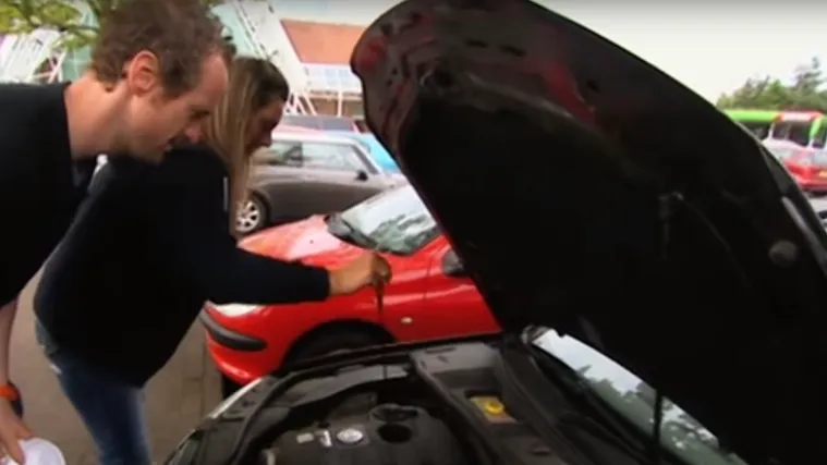 Evo što se događa ako ne provjeravate ulje u motoru