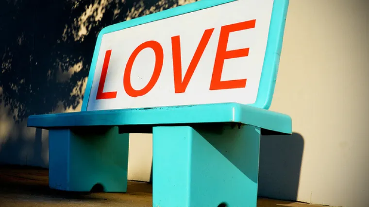 Iako im često promaknu detlji, evo zašto dečki luduju za svojom curom