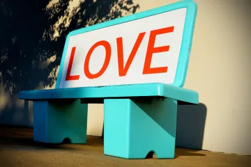 Iako im često promaknu detlji, evo zašto dečki luduju za svojom curom