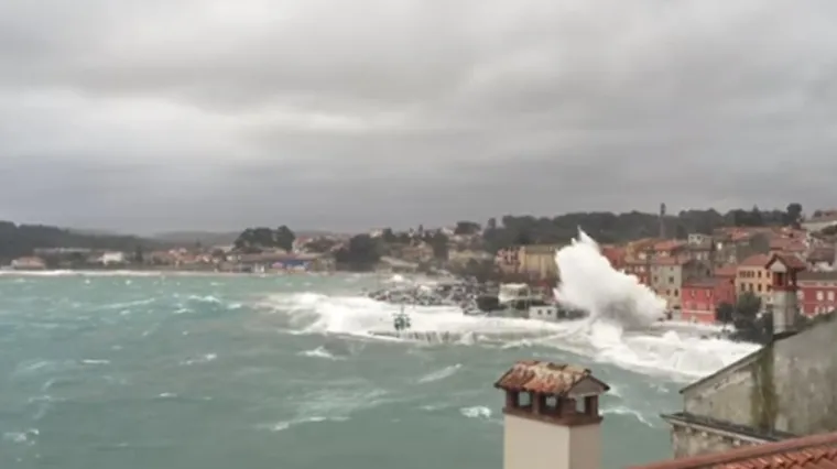 Nevrijeme poharalo Istru, najgore u Rovinju - počeo i snijeg