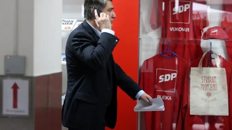 Milanović zlorabi stranački SMS i ne da popis članova