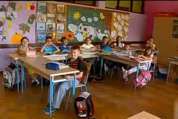 Osnovnoškolci iz Oriovca zahvalni udruzi 'RTL pomaže djeci' na novoj učionici