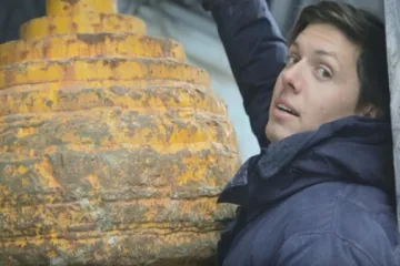 Ludi fizičar (opet) stavlja život na kocku kako bi demonstrirao zakone fizike