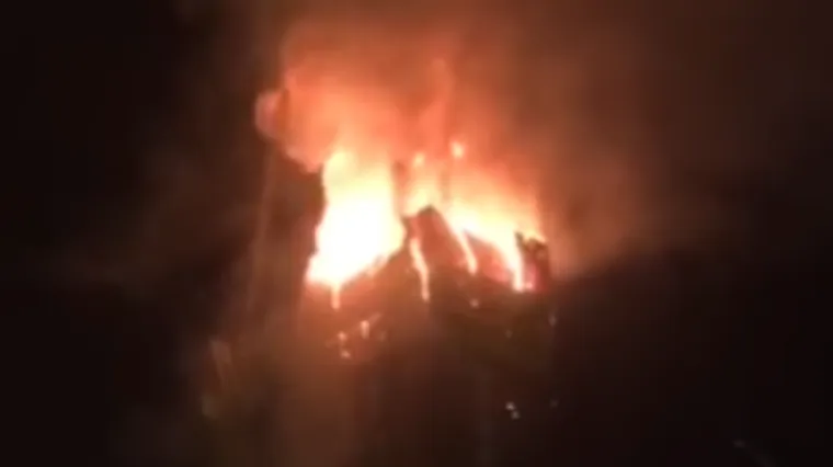 Plamen progutao &scaron;est katova najvi&scaron;eg tornja srednje Azije