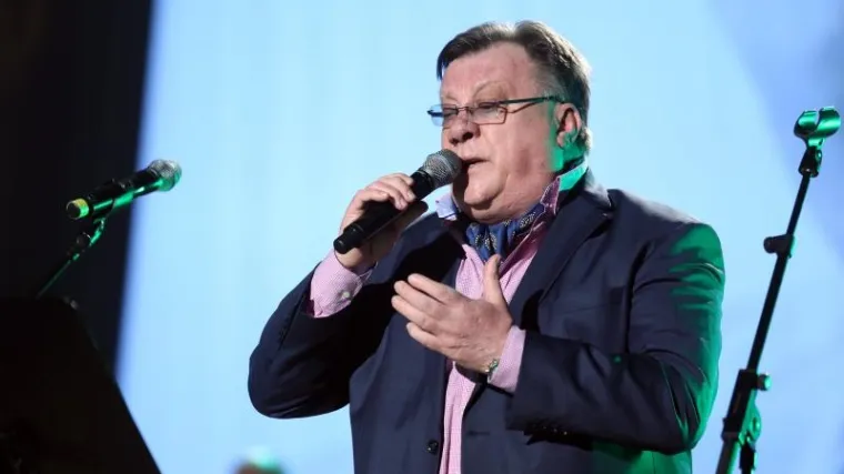 Koncert Halida Be&scaron;lića prekinut zbog smrti pjevača predgrupe