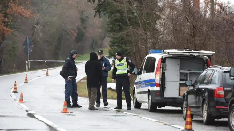 Beživotno tijelo mu&scaron;karca pronađeno uz cestu: vozač pregazio pje&scaron;aka i pobjegao?