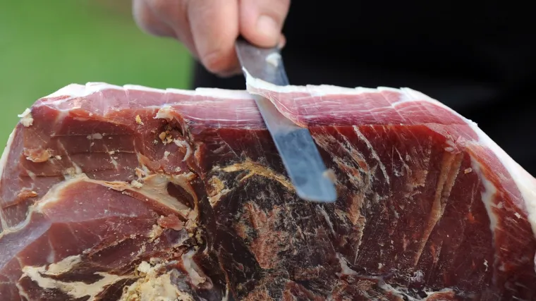 Jo&scaron; jedna uspje&scaron;na priča s okusom Hrvatske: dalmatinski pr&scaron;ut deveti hrvatski proizvod za&scaron;tićen na trži&scaron;tu EU