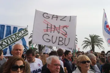 'Imajte na umu tko je sponzor nogometne mafije'