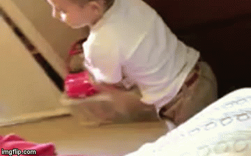 Klinac pronašao mamin divovski dildo, tata je skoro umro od smijeha