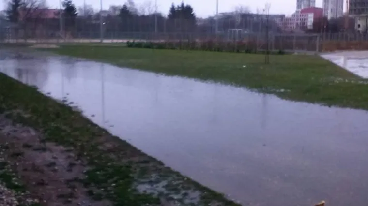 'Dvori&scaron;te vrtića i &scaron;kole ponovno se pretvorilo u besplatni bazen'