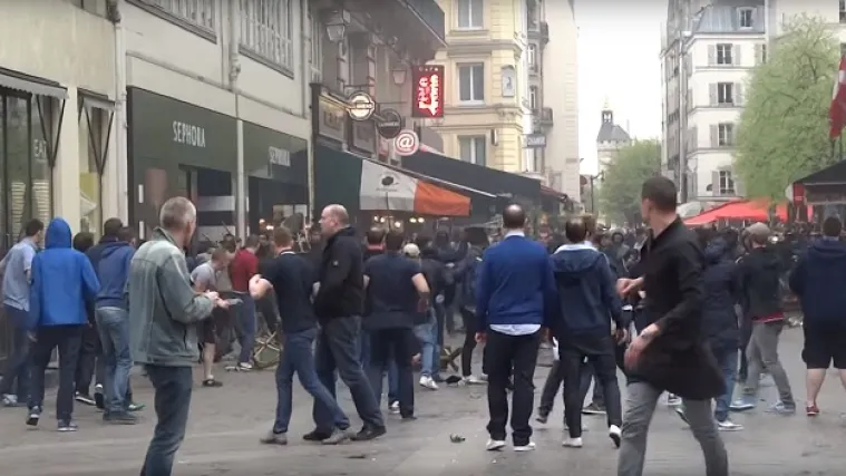 Huligani PSG-a nisu dopustili da im se Englezi mirno &scaron;eću gradom