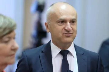 Kada dečki iz HVO-a budu dizali spomenik, pored Bruce Leeja u Mostaru će napraviti i moj