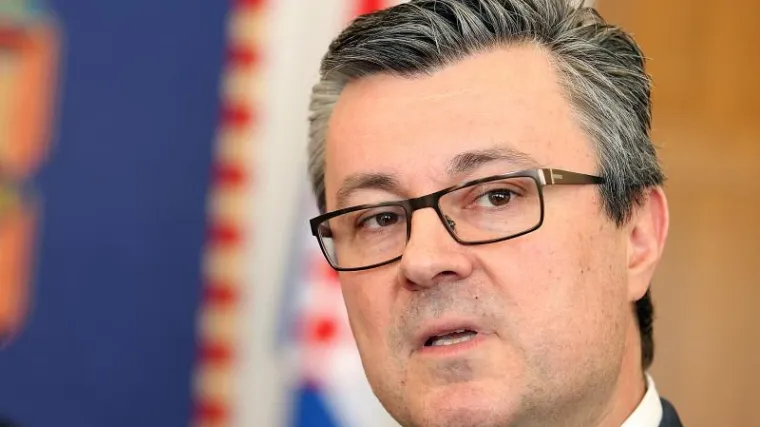 Srpski predsjednik i Orešković odradili prvi susret