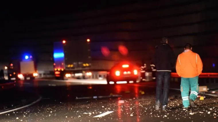 Zbog prometne na autocesti u oba smjera vozi se jednim trakom