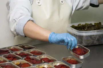 Traže kazne za šefove koji šalju SMS-ove usred noći