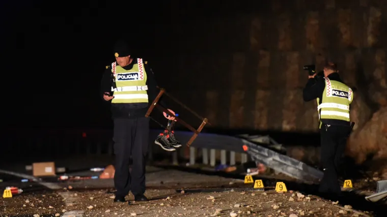 Detalji stravične nesreće na A1: poginuli Zadranin i Velikogoričanin, vatrogasci satima izvlačili tijela