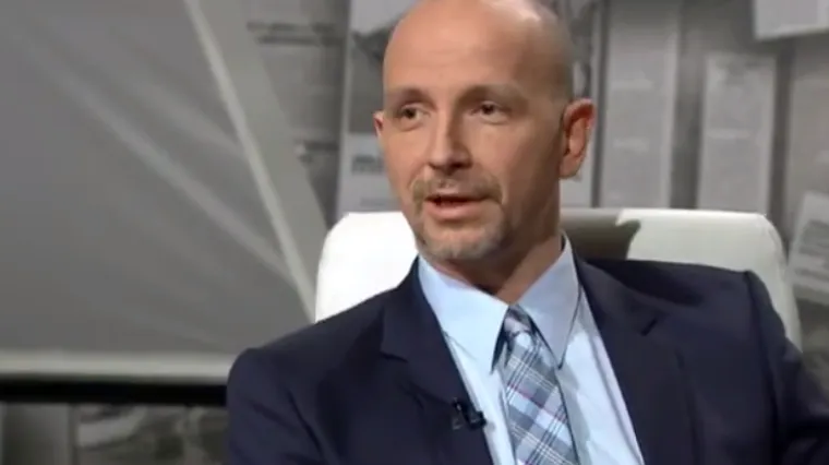 Evo kako Aleksandar Stanković izgleda s kosom!