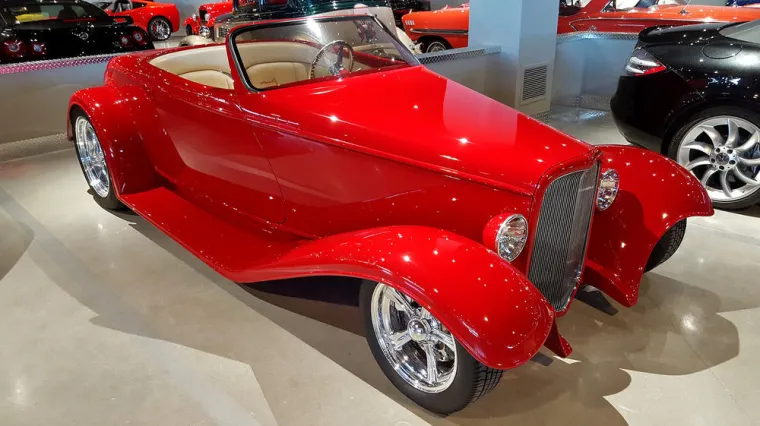 NEMA ČEGA NEMA: Ovo su automobili parkirani u najskupljoj garaži na svijetu