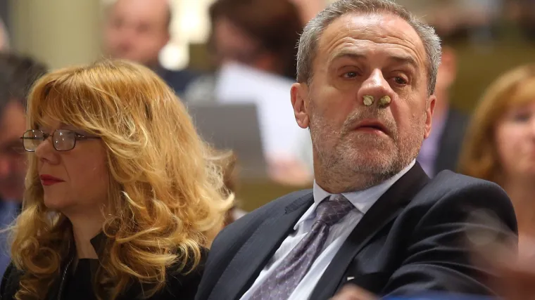 Gradonačelnik Zagreba hospitaliziran je na Rebru