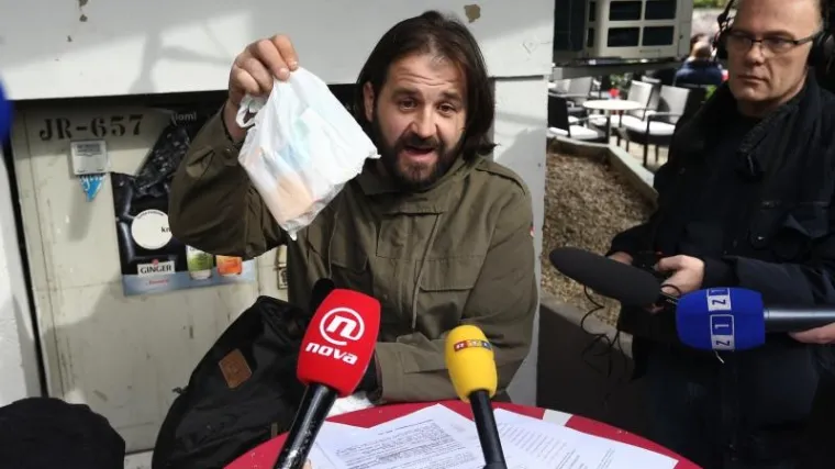 Branitelj prosvjeduje jer mu nije dozvoljeno da PTSP liječi travom