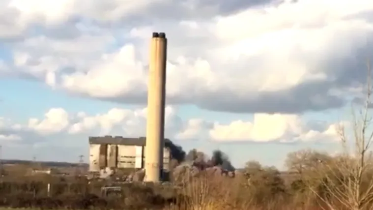 Ove godine je trebala biti uništena: jedan mrtav u urušavanju termocentrale izvan pogona u Britaniji