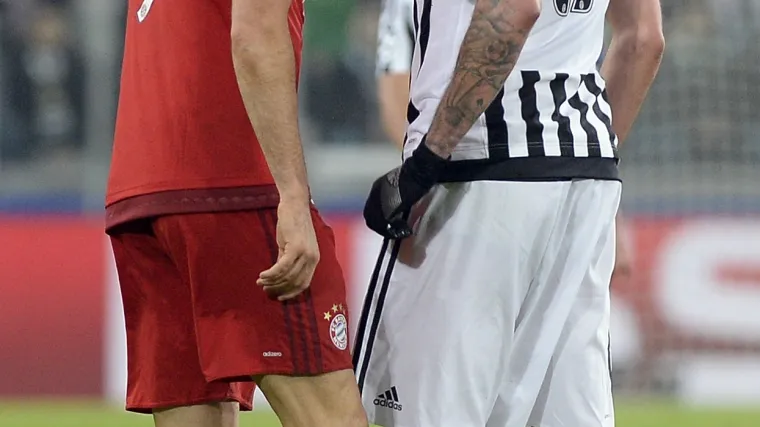 Pogledajte kako se Mandžo sukobio s biv&scaron;im suigračem iz Bayerna zbog kojeg je potjeran