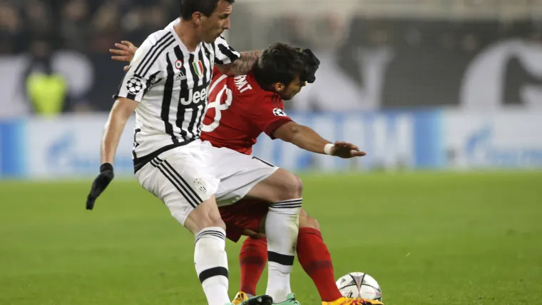 Pobjeda Barcelone, Mandžukić kod oba gola asistirao u remiju Juventusa i Bayerna