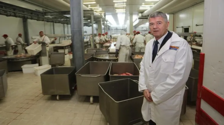 Iako idu na ulicu, pristao je na sve njihove zahtjeve