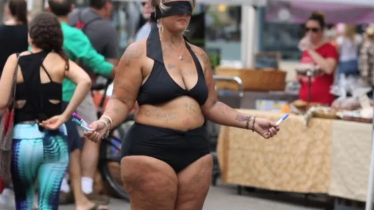 Pokazala nesavr&scaron;eno tijelo, a evo kako su reagirali prolaznici