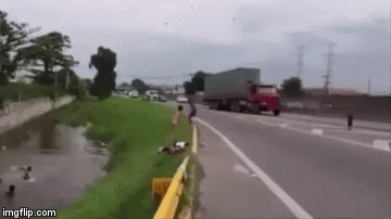 Klinci se igrali "kukavice" na autocesti dok jednog nije pokosio jureći auto