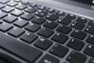 Zašto postoje izbočine na tipkama F i J na tipkovnici