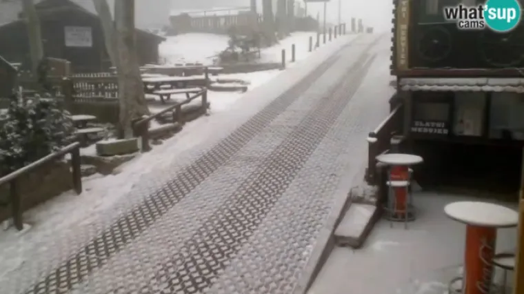 Snijeg jutros zabijelio Sljeme i Gorski kotar