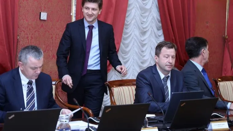 'Mirovine i plaće se neće smanjivati'